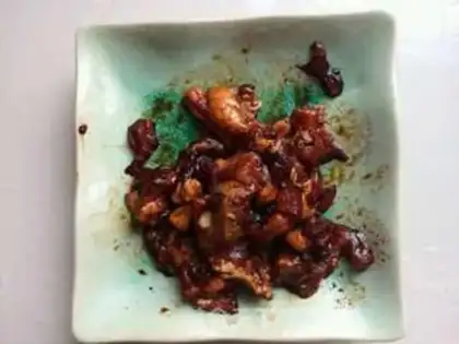 Make Garlic fried meat step 1