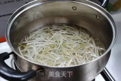 Make Vegetable noodles step 1