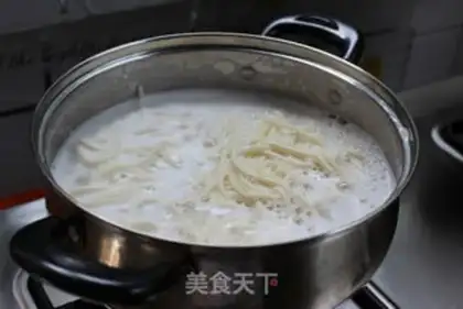 Make Vegetable noodles step 2