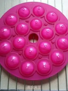 Make Lollipop cake step 16