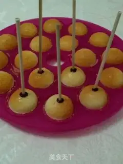 Make Lollipop cake step 19