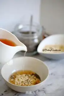 Make Apple juice breakfast oatmeal step 0