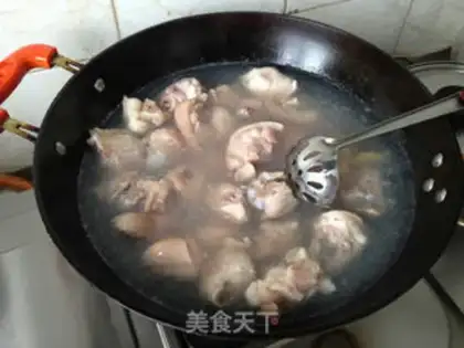 Make Red burning pig hoof step 1