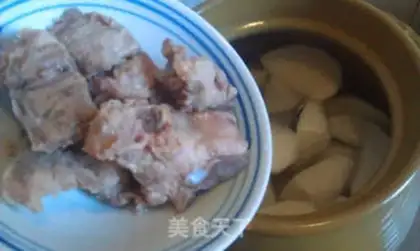 Make The radish urn and bone soup step 5