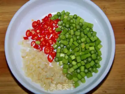 Make Hunan spicy Italy. Noodles step 1