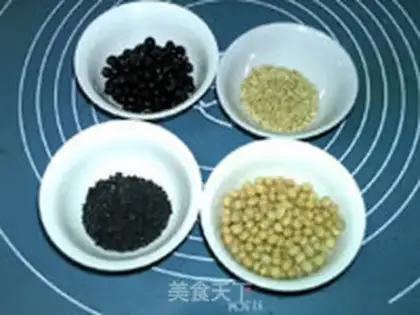 Make Black and white sesame soybean step 0