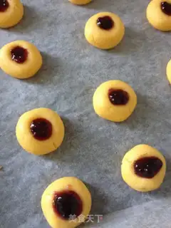 Make Jelly cookies step 6