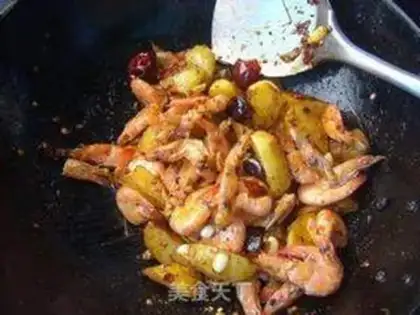 Make Shrimp potatoes step 11