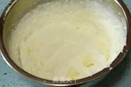 Make Red velvet wedding cake step 23