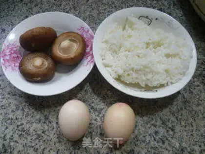 Make Egg mushroom fried rice step 0