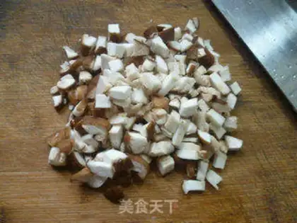 Make Egg mushroom fried rice step 1