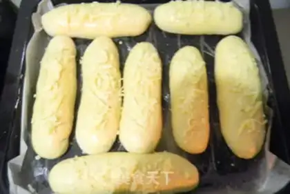 Make Meat pine buns step 5