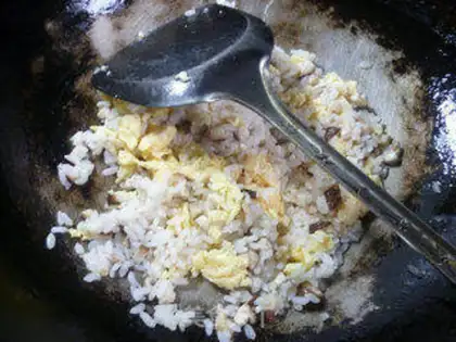 Make Egg mushroom fried rice step 6