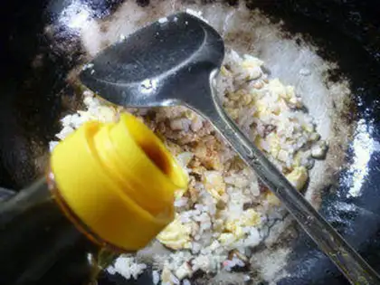 Make Egg mushroom fried rice step 7