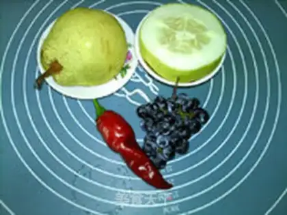 Make Paprika cucumber pineapple step 0