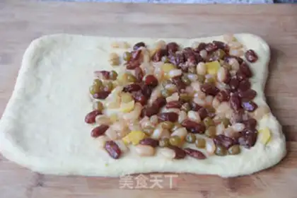 Make Sesame bean bread step 4