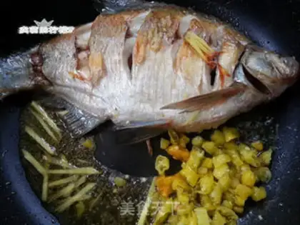 Make Little peppers burn the fish step 7