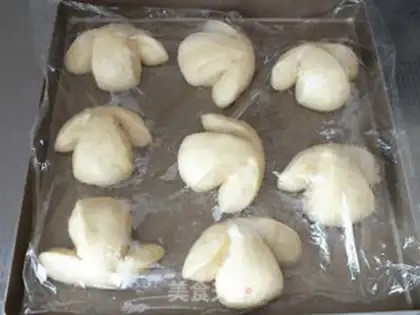 Make Kashda butter puppy bread step 9