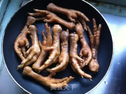 Make Weird chicken claws step 1