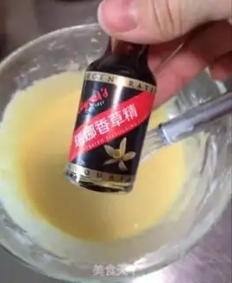 Make Zebra Zephyr cake step 3