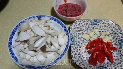 Make Beef chicken leg mushrooms step 0