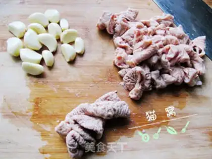 Make Garlic intestines step 0