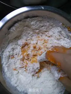 Make Gold pumpkin buns step 1