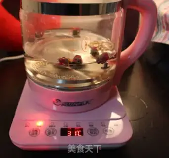 Make Rose tea step 1