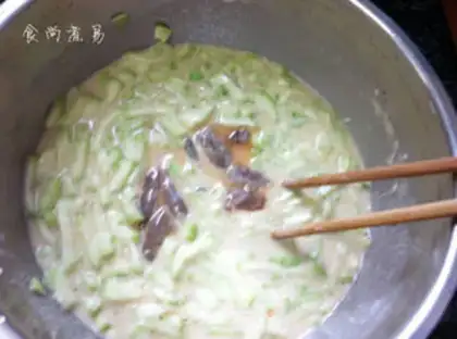 Make Shrimp beads step 7
