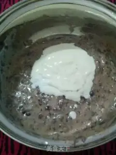 Make A tea mousse roll step 8