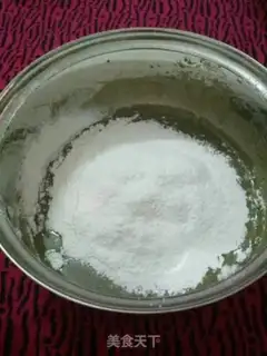 Make A tea mousse roll step 15