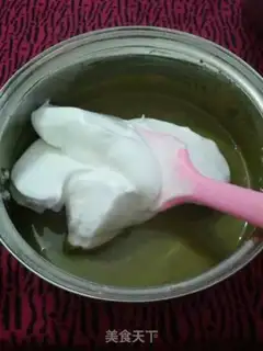 Make A tea mousse roll step 22