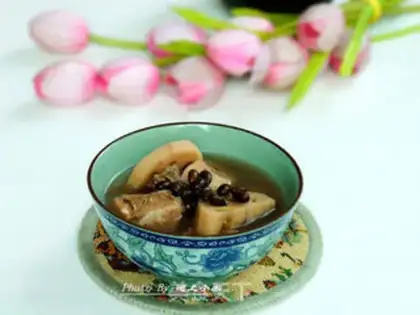 Make Black Bean Lotus Bone soup step 6