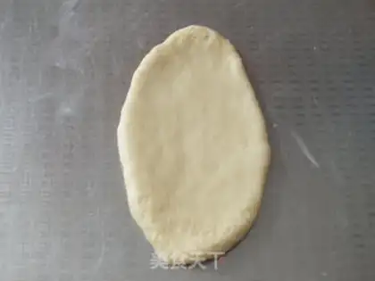 Make Snail bread step 7