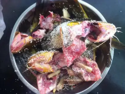 Make Powdered yellowfish step 1