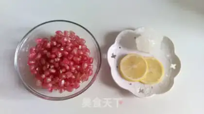 Make Pomegranate lemonade step 0