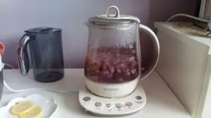 Make Pomegranate lemonade step 3