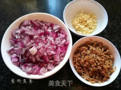 Make Onion onions, garlic sauce step 3