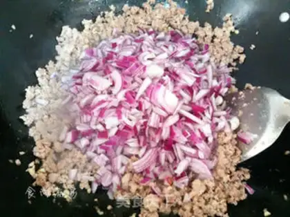 Make Onion onions, garlic sauce step 6