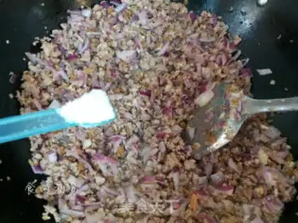 Make Onion onions, garlic sauce step 8