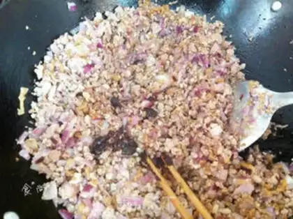 Make Onion onions, garlic sauce step 9