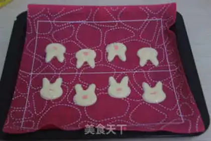 Make Pink bunny roll step 9