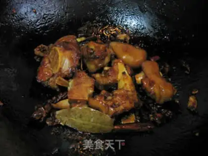 Make Spicy red burning pigs
