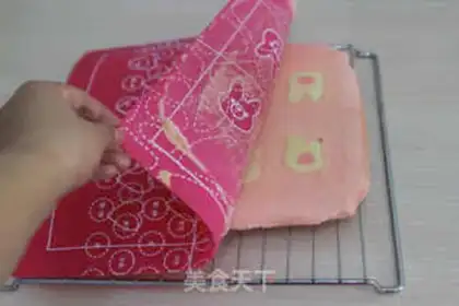 Make Pink bunny roll step 14