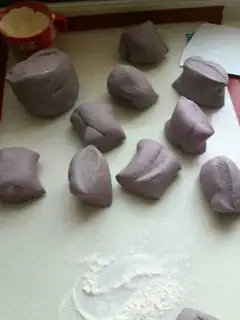 Make Purple rice buns step 4