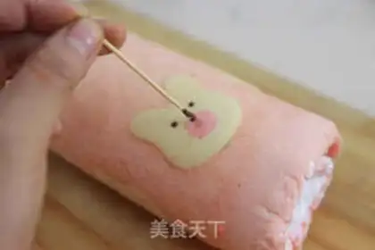 Make Pink bunny roll step 18