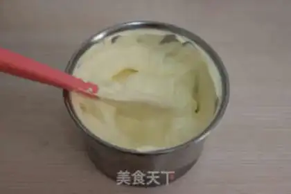 Make Red velvet cake rolls step 2