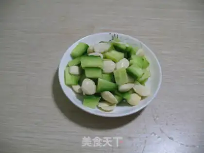 Make cucumber with almonds step 5