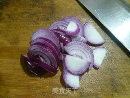 Make Onion onion potatoes, cabbage step 1