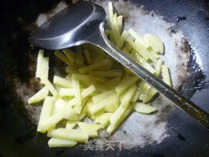 Make Onion onion potatoes, cabbage step 4
